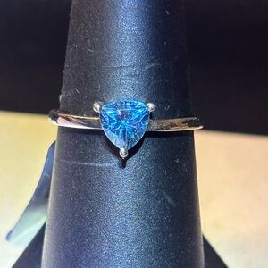 BNWT Sterling Blue Topaz Trillion Cut Solitaire Ring, sz 7